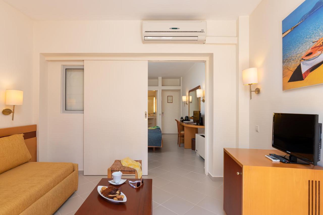 Anissa Beach Hotel ヘルソニソス エクステリア 写真