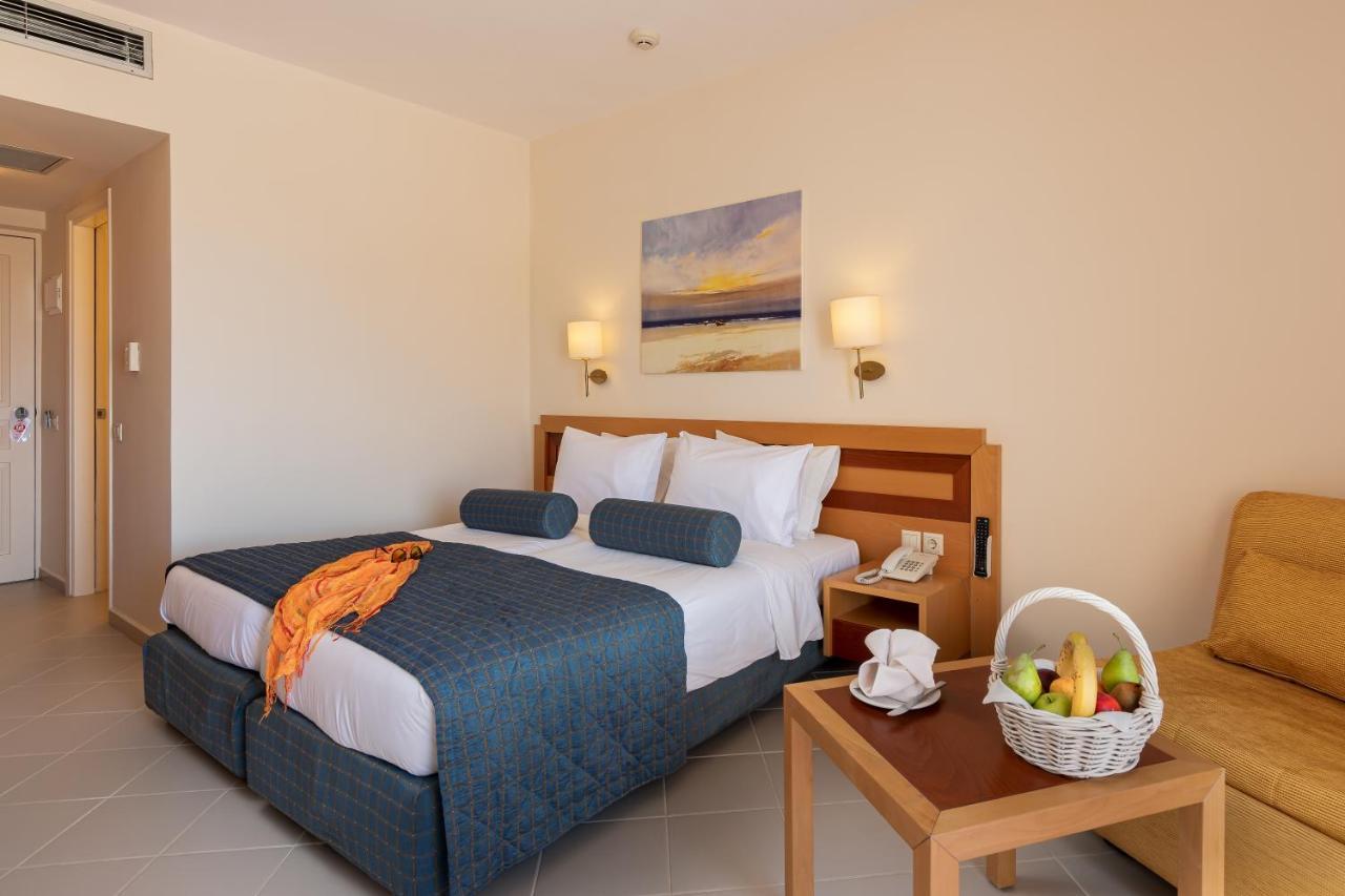 Anissa Beach Hotel ヘルソニソス エクステリア 写真