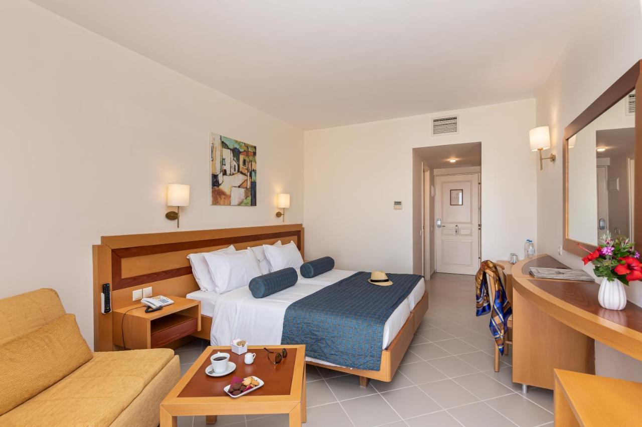 Anissa Beach Hotel ヘルソニソス エクステリア 写真