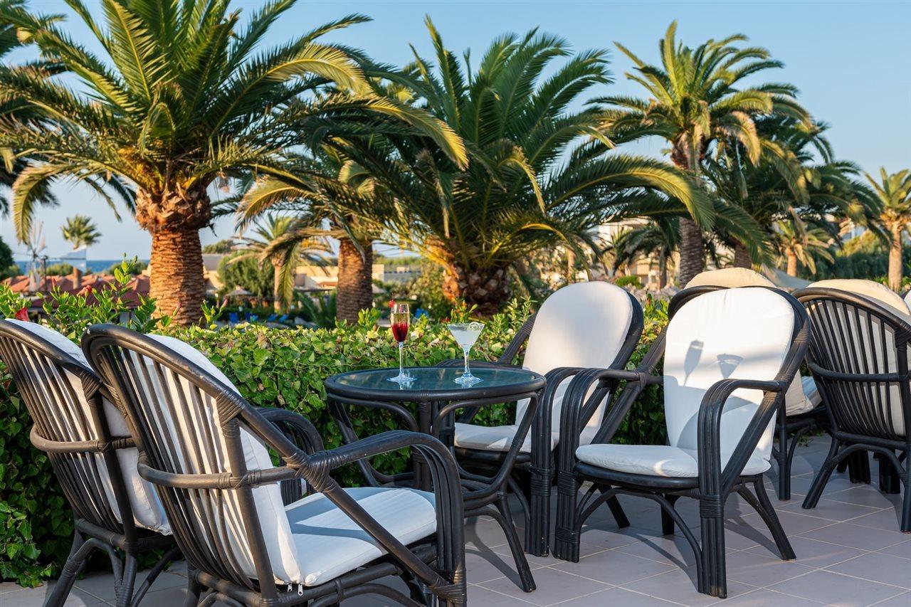 Anissa Beach Hotel ヘルソニソス エクステリア 写真